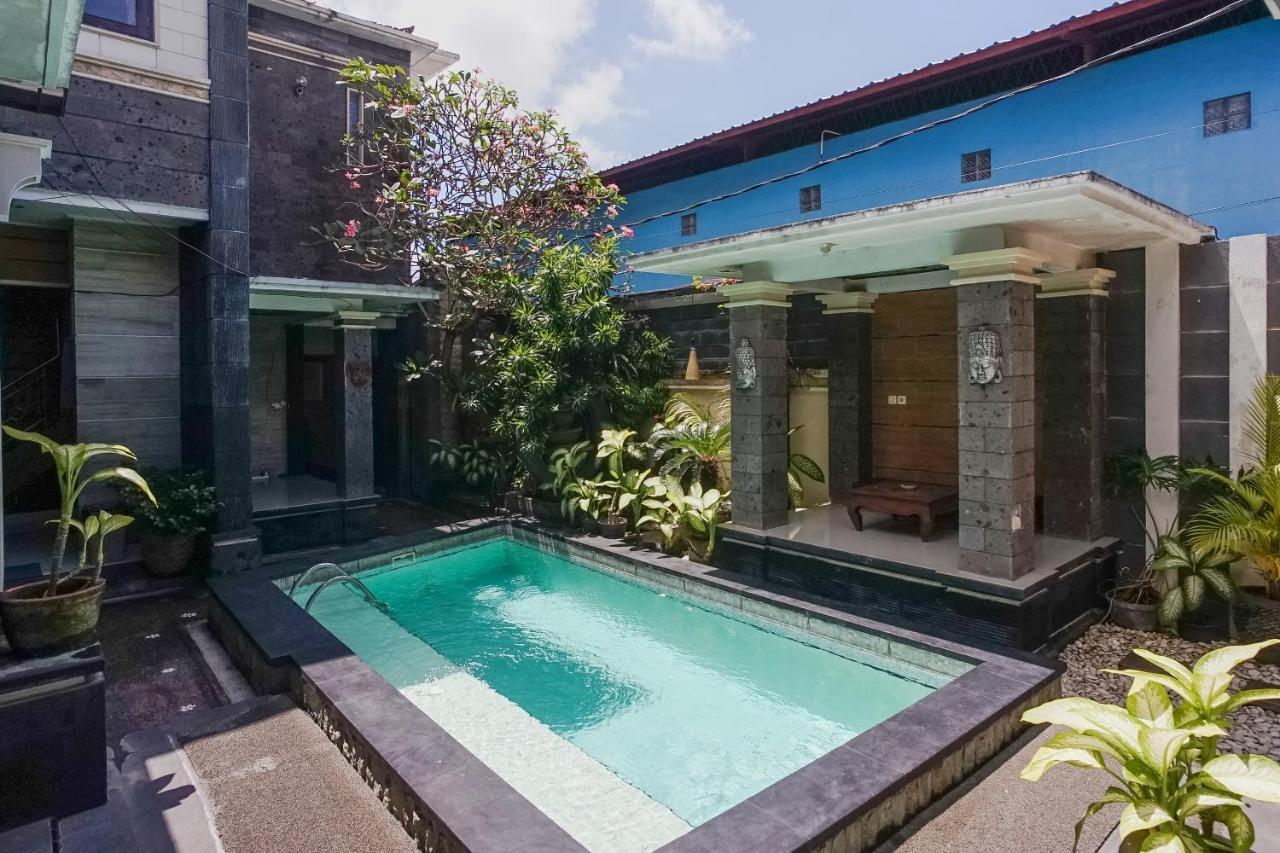 Denays Guesthouse Jimbaran Exterior photo