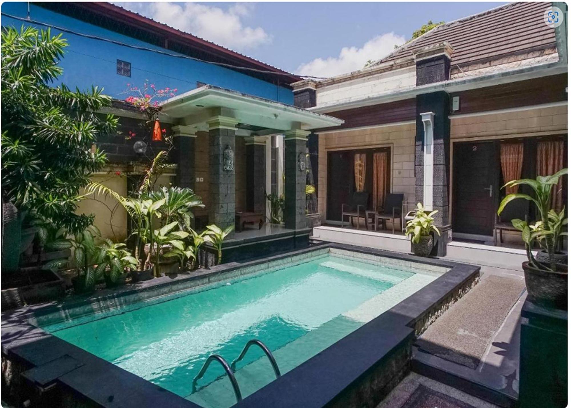 Denays Guesthouse Jimbaran Exterior photo